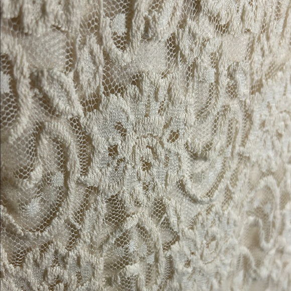 Torrid Cream Lace Skirt - Picture 3 of 8